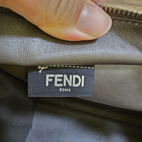 🎉HOST PICK🎉 FENDI 3 Jours Calfskin Leather Shoulder Bag, Pink - Picture 6 of 17